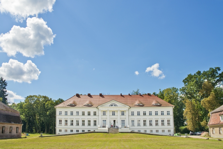 Klassizistischer Bau von 1802: Schloss Retzow