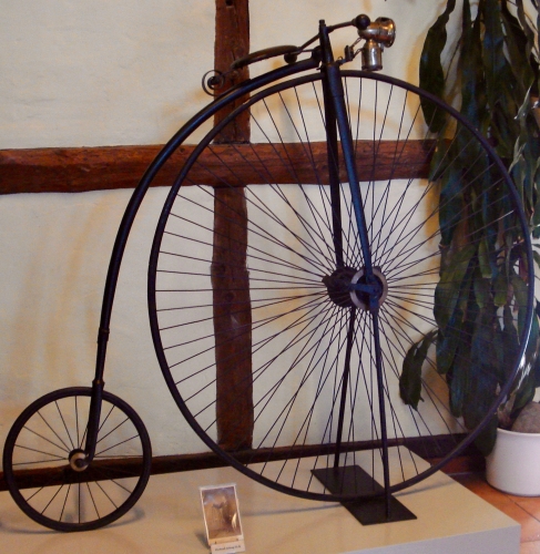 Ein altes Hochrad im Gadebuscher Museum.