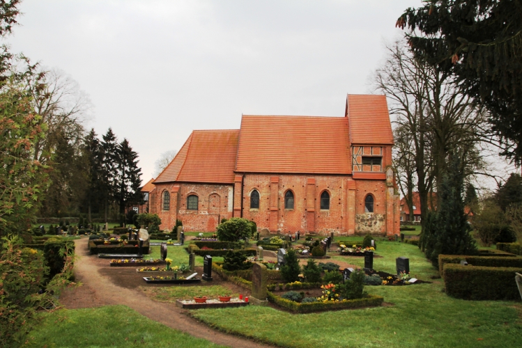 Die Pokrenter Kirche.