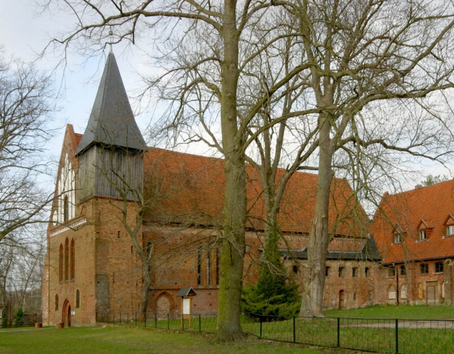 Die Klosterkirche Rühn