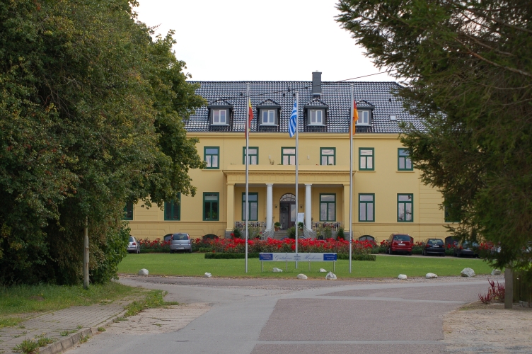 Die Auffahrt zum Gutshaus.