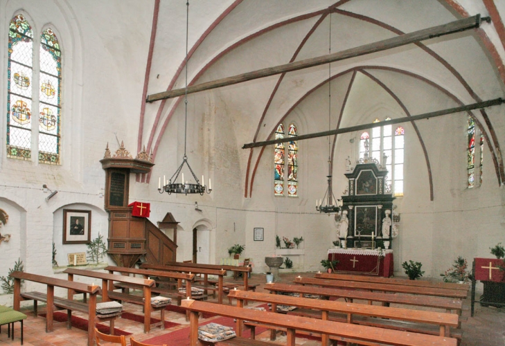 Das Innere der Goldebeer Kirche.