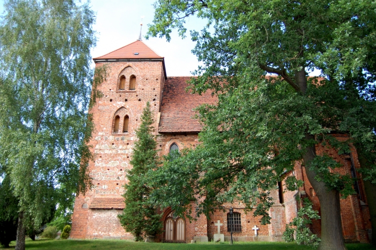 Nach einem Brand war die Kirche wieder aufgebaut worden.