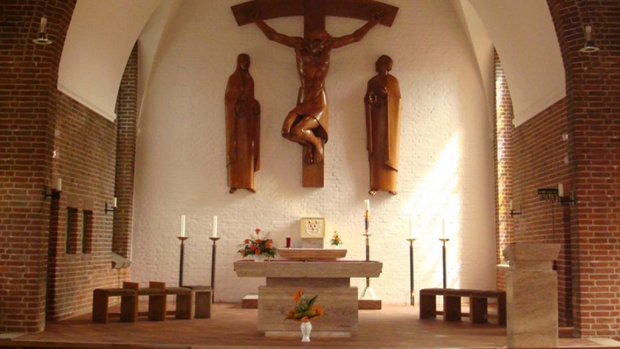 Blickins Innere der katholischen Kirche.