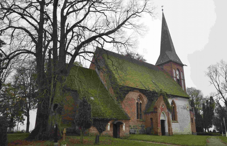 Die Kirche Lübsee.