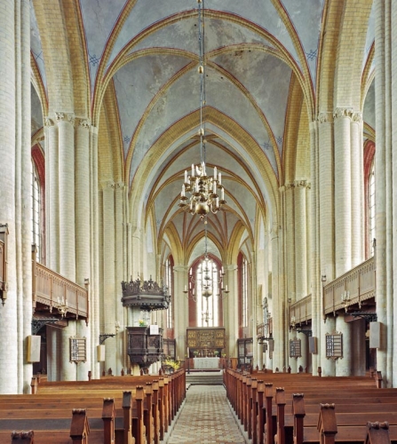 Blick Richtung Altar