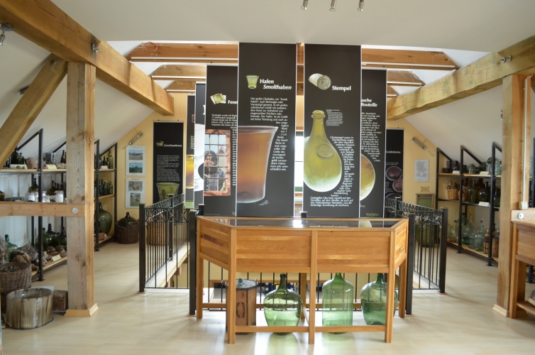 Das Museum informiert über die Waldglas-Produktion im Raum Sternberg.