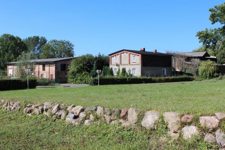 Wirtschaftsgebäude der Gutsanlage