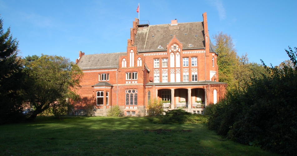 Die Rückseite von Schloss Kalkhorst.