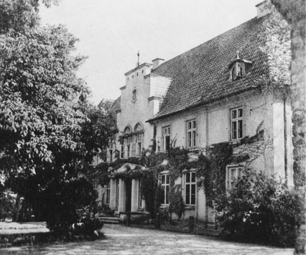 Walmdach mit Stufengiebeln (Historische Aufnahme)