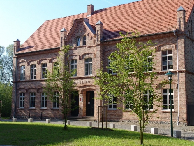 Im alten Schulgebäude befindet sich heute das Städtische Museum Grevesmühlen.