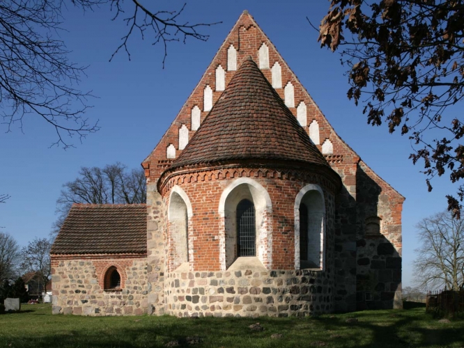Blick auf den Chor der Kirche