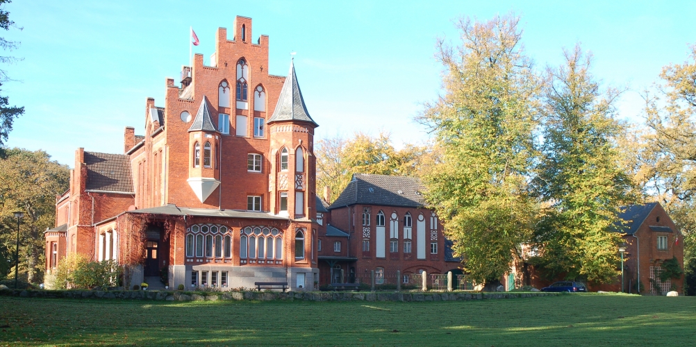 Schloss Kalkhorst im Stil der Neogotik.